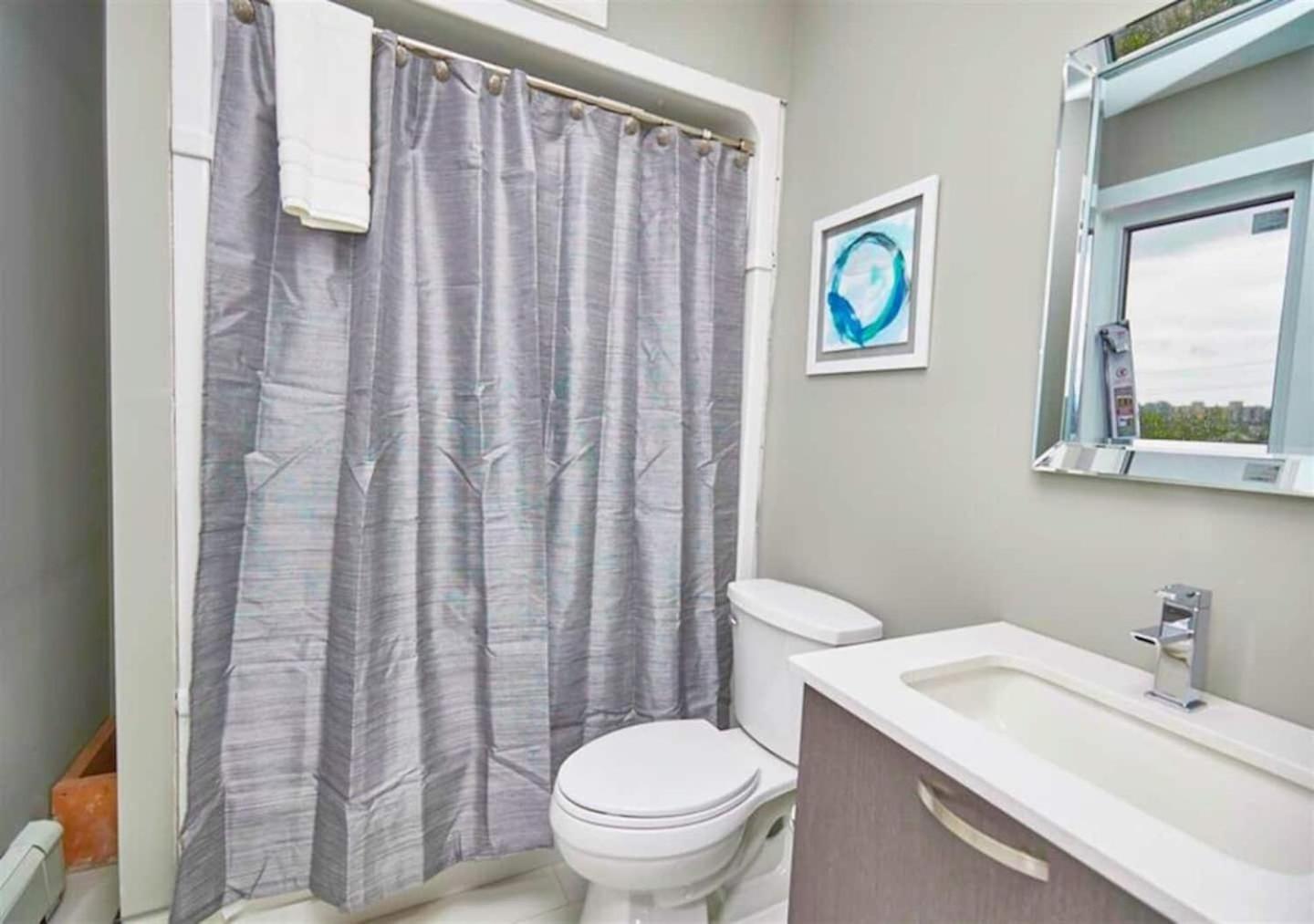 Appartement Fallsview Boutique 2Bd 1B à Niagara Falls Extérieur photo